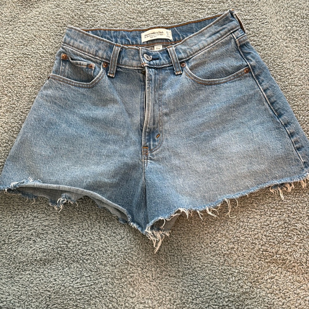 Abercrombie 90s relaxed shorts curve love